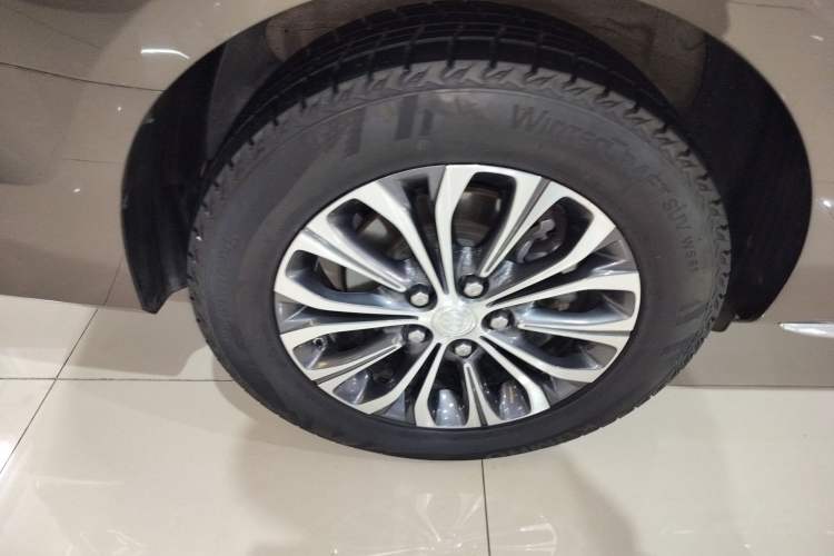 Used Buick GL8 2023 Land Executive Class Comfort Model
