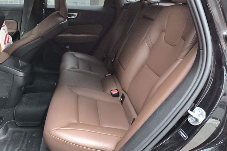 Used Volvo XC60 2024 B5 4x4 Smart Luxury Edition Left Rear Seat