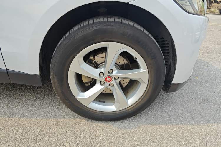 Used Jaguar F-PACE 2016 2.0T Two-Wheel Drive Urban Luxury Edition