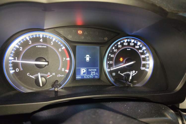 Used Toyota Highlander 2015 2.0T Two-Wheel Drive Luxury Edition 7 Seats Instrument Cluster