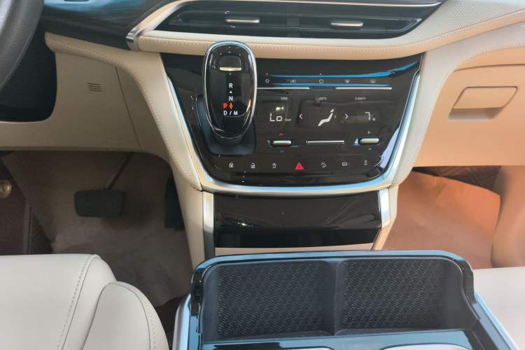 Used Buick GL8 2023 ES Lu Zun Deluxe Model Gear Lever