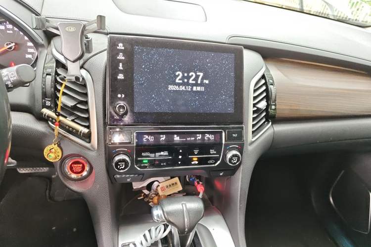 Used Honda Avancier 2019 240TURBO Two-Wheel Drive Premium Edition Audio And AC Panel