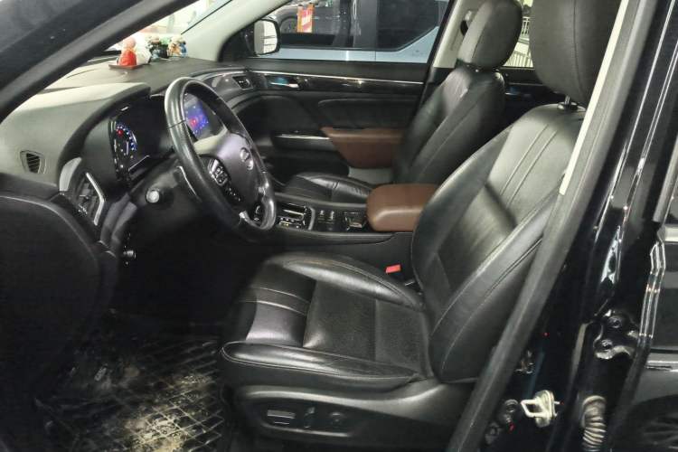 Used GAC Trumpchi GS7 2017 320T Two-Wheel-Drive Luxury Smart Connectivity Model