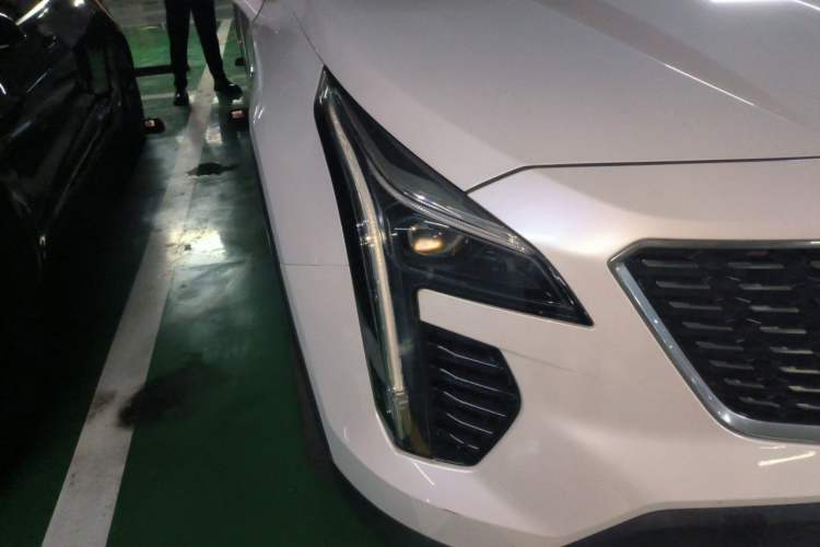 Used Cadillac XT4 2021 28T Two-Wheel Drive Leading Version
