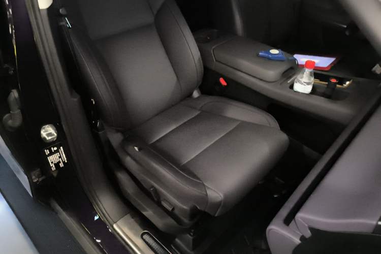 Used Leapmotor C16 2024 Range-Extended 200 Luxury Edition