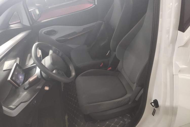 Used Baojun E200 2020 305KM Smart Drive Version Left Rear Seat