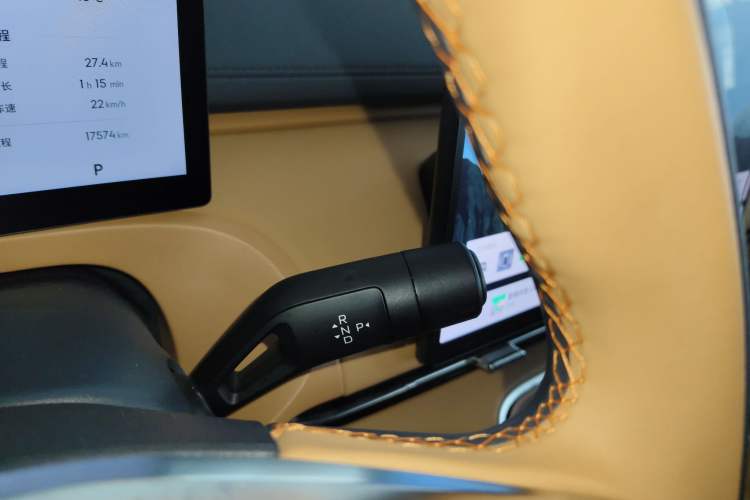 Used Geely Galaxy Xingjian 7 EM-i 2025 120km Exploration+ Version Gear Lever