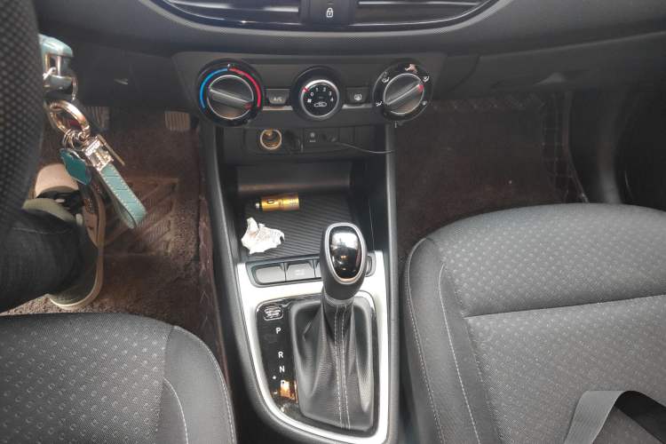 Used Hyundai Celesta 2018 1.6L Automatic GL Enjoyment Version China V Standard
