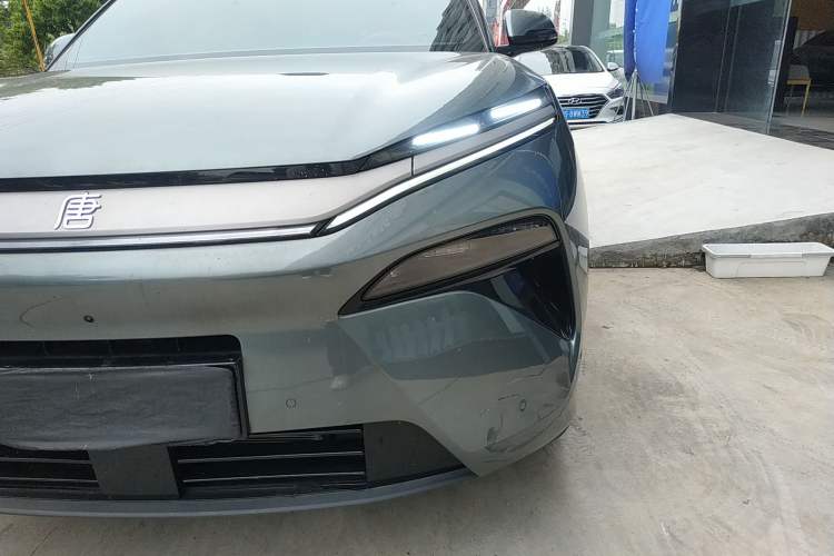 Used BYD Tang L 2025 DM 175KM Drone Player Edition Left Front Headlight