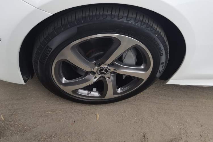 Used Mercedes-Benz E-Class 2017 E 300 L Sporty and Stylish Model