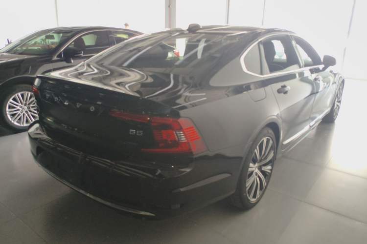 Used Volvo S90 2024 B5 Zhiyuan Luxury Edition
