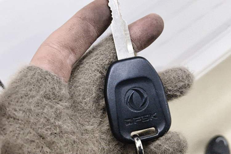 Used Dongfeng Fengon 330 2019 1.5L 330S Manual Comfort Version China VI Standard
