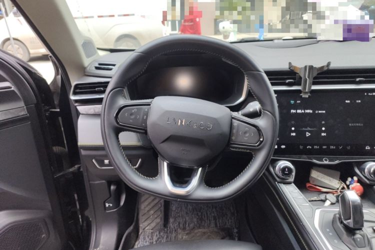 Used Lynk & Co 05 2020 2.0TD Two-Wheel Drive Zhaoyang Plus Steering Wheel