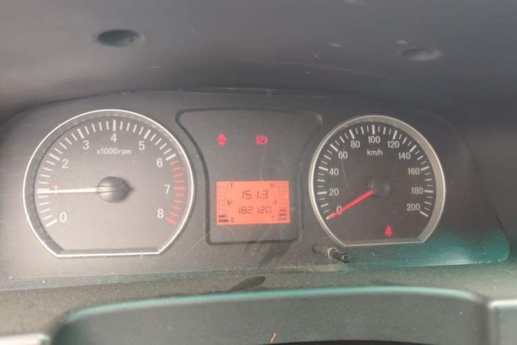 Used FORTHING Lingzhi 2013 V3 1.5L 7-Seater Luxury Model
