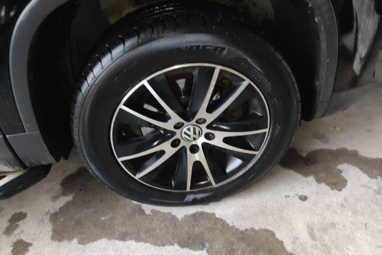 Used Volkswagen Tiguan L 2015 1.8TSI Automatic Two-Wheel Drive Luxury Model
