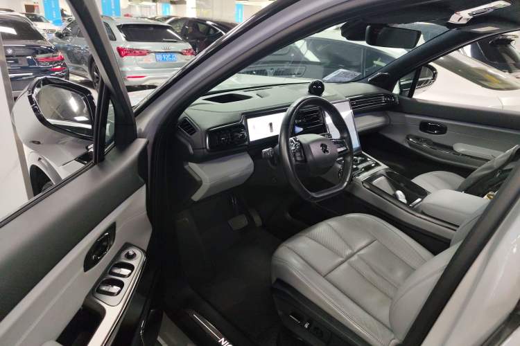 Used Nio ES8 2020 415 km Range 6-Seater Version