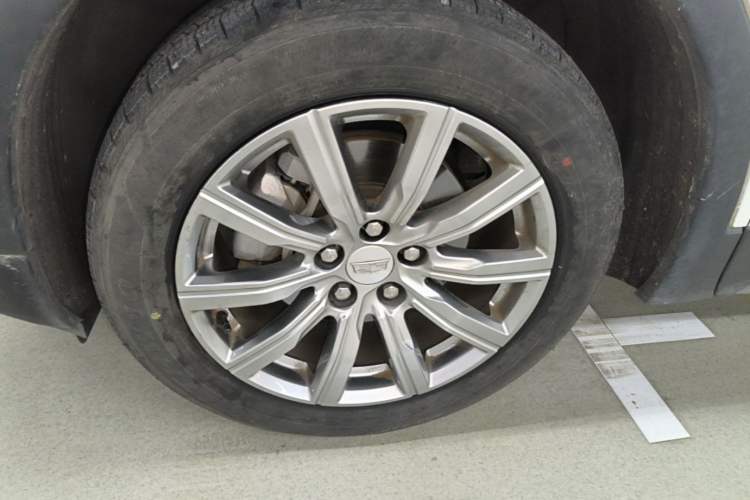 Used Cadillac XT4 2018 28T Two-Wheel Drive Leading Version Left Front Wheel Hub