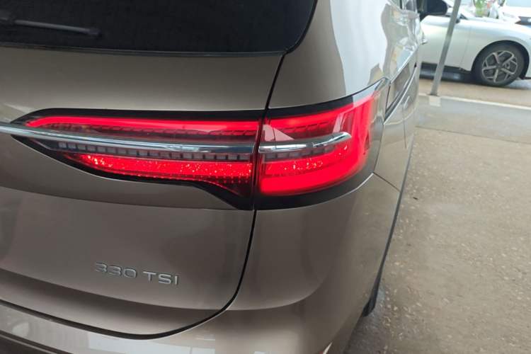 Used Volkswagen Viloran 2020 330TSI Business Edition
