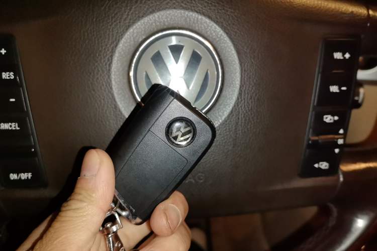 Used Volkswagen Touareg 2007 3.6L Luxury Model Vehicle Key