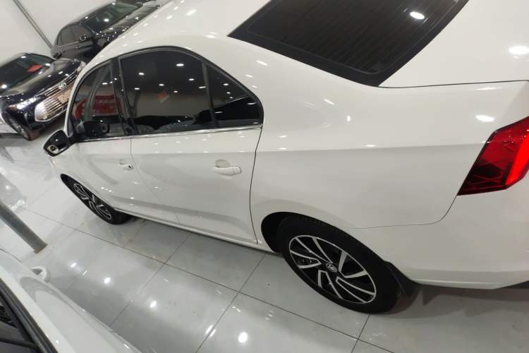 Used Skoda Rapid 2020 1.5L Automatic Comfort Edition
