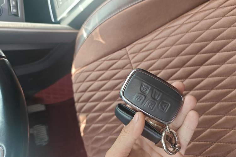 Used Land Rover Discovery Sport 2018 240 PS SE Version
