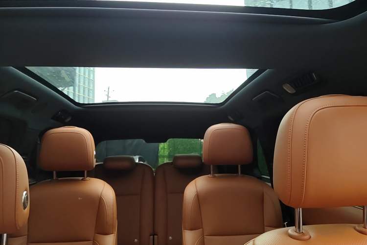 Used Li Auto L8 2023 Pro Model
