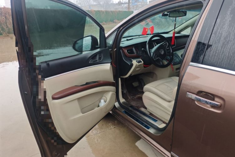 Used Buick GL8 2018 28T Luxury Model China VI Standard Driver Seat