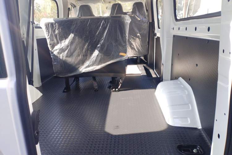 Used JMC E Fushun 2025 Model, Open Window Version, 41.86 kWh, Short Axle, Low-roof
