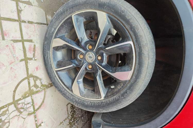 Used Dongfeng Aeolus AX4 2017 1.6L DCT Trendy Style
