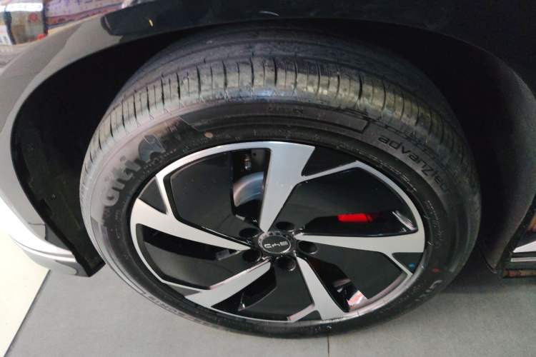 Used BYD Sealion 07 EV 2024 610 Long-Range Version Left Front Wheel Hub