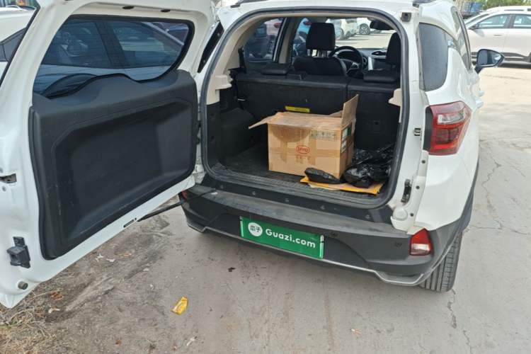 Used BYD Yuan New Energy 2018 EV360 Smart Connect Cool Edition Trunk