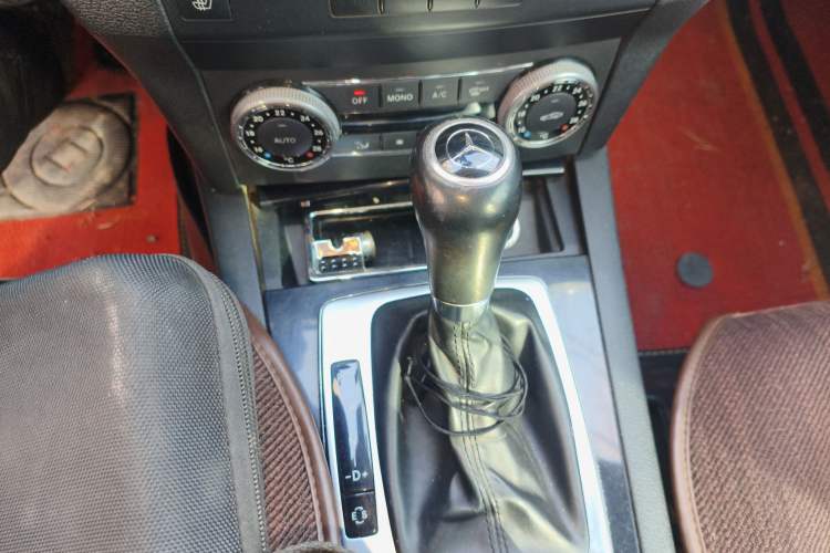 Used Mercedes-Benz GLK-Class 2011 GLK 300 4MATIC Fashion Model