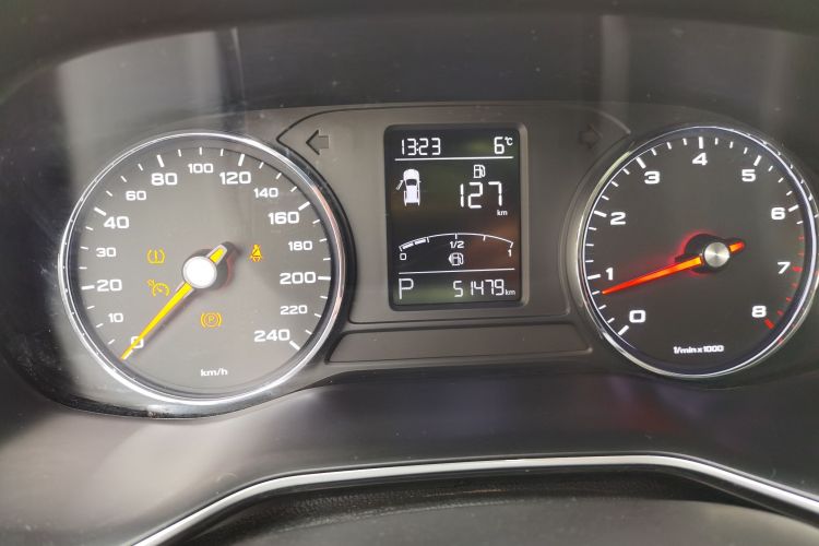 Used Roewe RX8 2018 30T Two-Wheel Drive Flagship Edition
