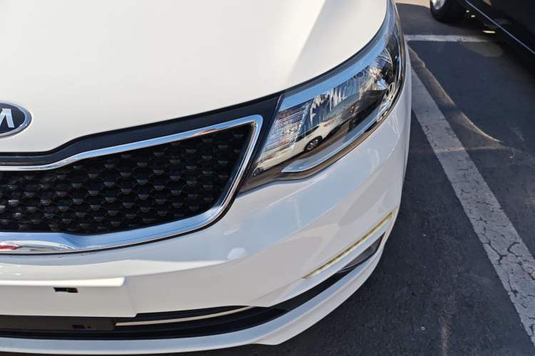 Used Kia K2 2015 Sedan 1.4L Automatic GLS Left Front Headlight