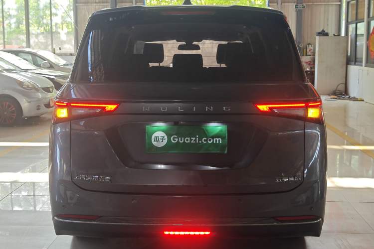 Used Wuling Jiachen 2022 1.5L Manual Comfort Edition Rear