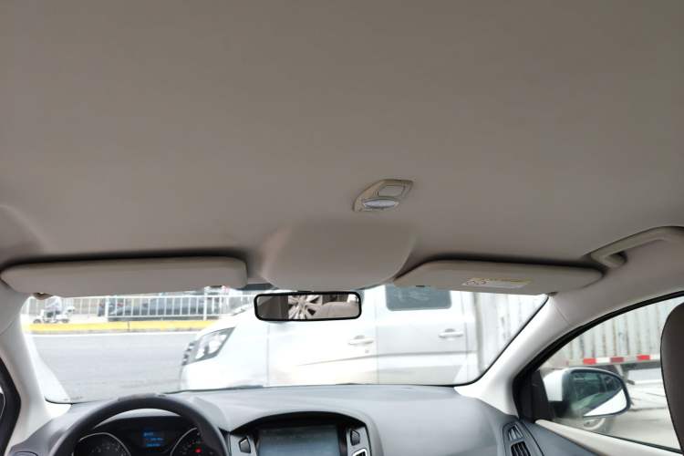 Used Ford Focus 2015 Sedan 1.6L Automatic Comfort Model Headliner