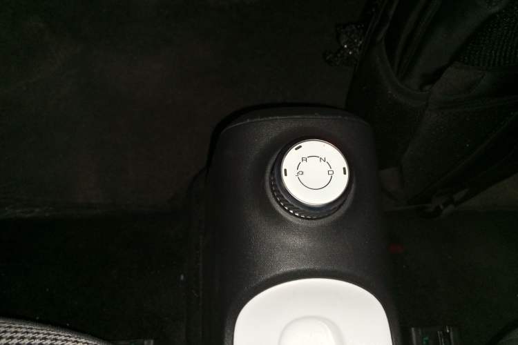 Used Wuling Hongguang MINIEV 2024 3rd Generation 215km Advanced Version Gear Lever