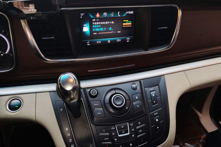 Used Buick GL8 2017 25S Prestige Version China V Standard Audio And AC Panel