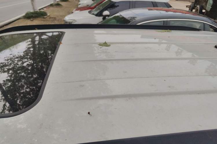 Used Brilliance V3 2015 1.5T Automatic Flagship Model Roof