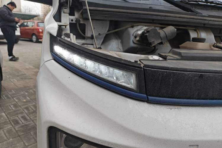 Used Farizon Xingxiang V 2023 V6E Guoxuan Hi-Tech 38.7 kWh Value Edition