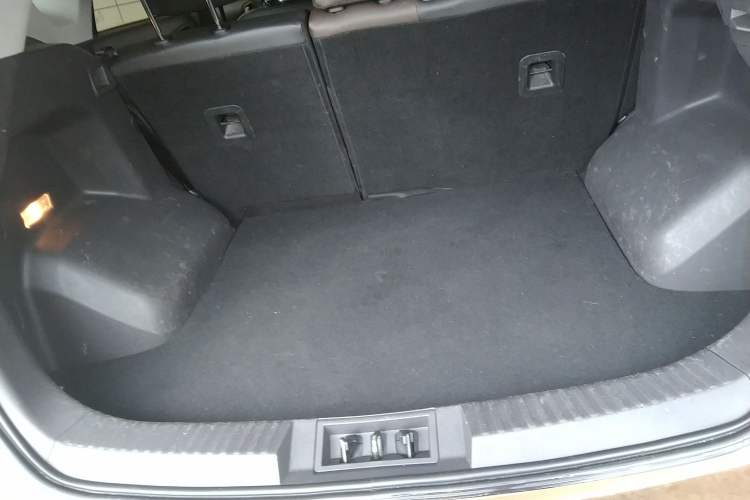 Used GAC Trumpchi GS4 2015 200T G-DCT Luxury Edition Trunk