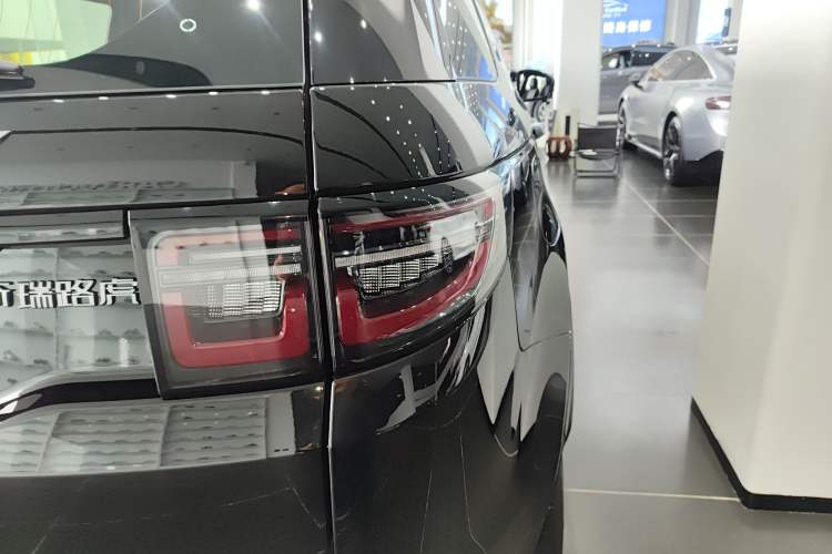 Used Land Rover Discovery Sport New Energy 2022 Facelifted P300e Plug-in Hybrid Electric Version