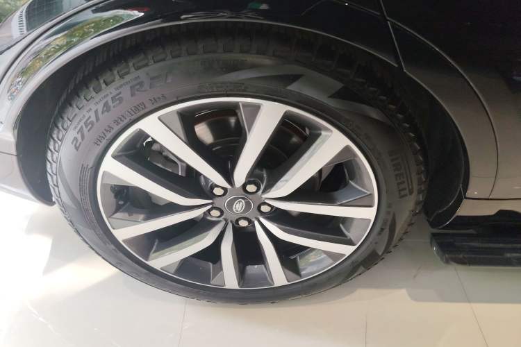 Used Land Rover Discovery 2024 360 PS Dynamic SE
