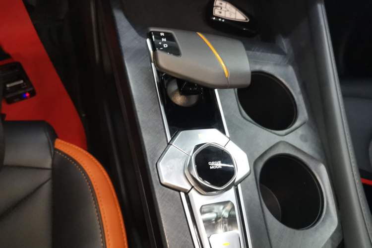 Used CHANGAN UNI-V 2023 1.5T Prestige Model Gear Lever