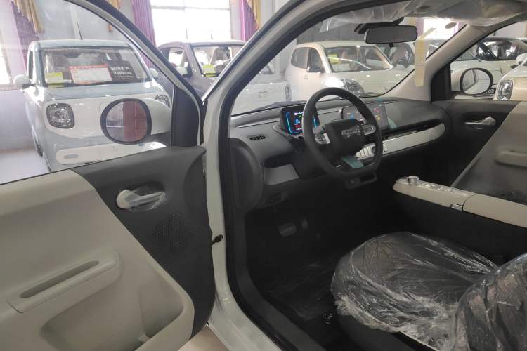 Used CHANGAN NEVO Lumin 2025 205 km Xiangqin Version
