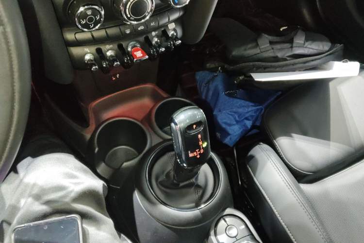 Used MINI 2019 1.5T COOPER Classic Edition Five-Door Version
