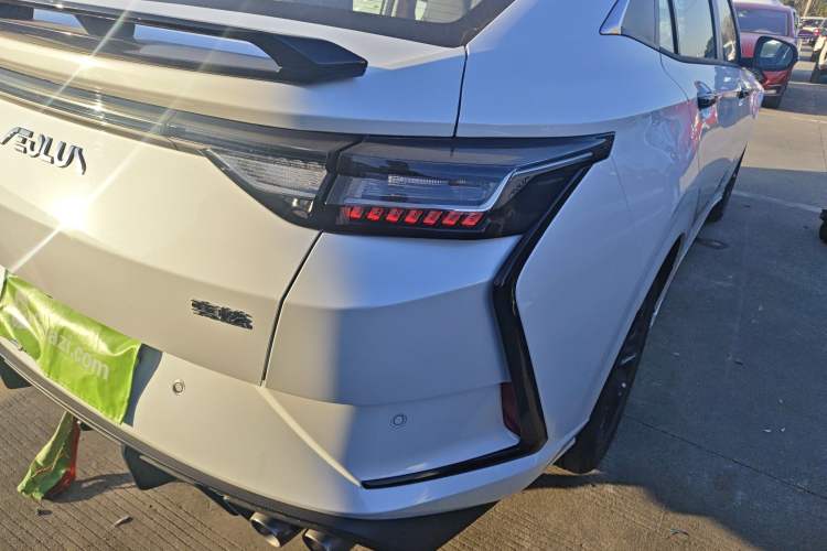 Used Dongfeng Aeolus Yixuan 2023 Mach Edition 1.5L Automatic Chasing Shadow Version