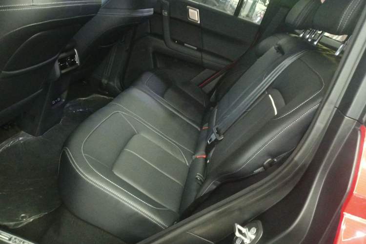 Used iCAR 03T 2024 501km Four-wheel Drive Long-Range Version Left Rear Seat