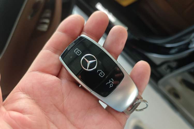 Used Mercedes-Benz E-Class 2020 E 300 L Sporty and Stylish Model