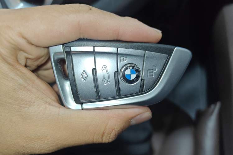 Used BMW 5 Series 2019 525Li Luxury Package Vehicle Key